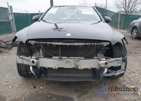 2016 Mercedes-Benz C 300 4Matic/Luxury 4Matic/Sport 4Matic z USA, uszkodzony, nr VIN 55SWF4KB7GU125747